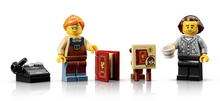 Load image into Gallery viewer, LEGO® Icons Bookstore: Book Nook - 11379