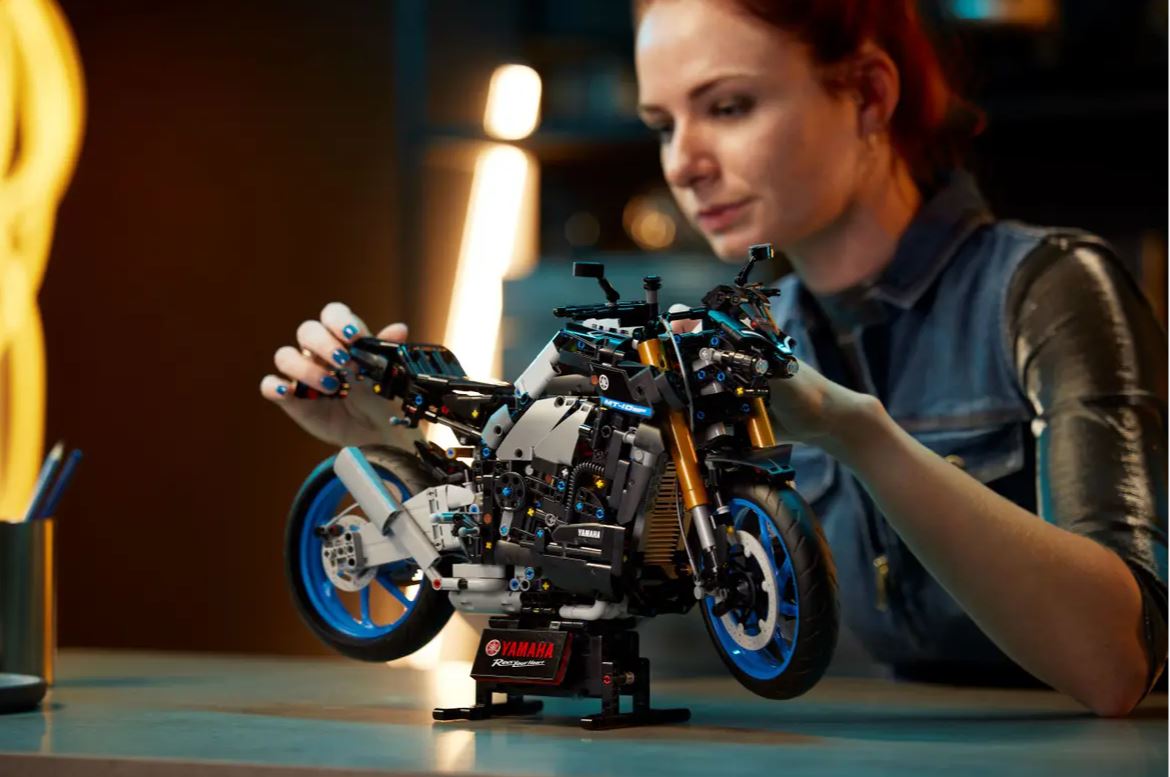 LEGO Yamaha Motorrad (42159) in Nordrhein-Westfalen - Oberhausen, Lego &  Duplo günstig kaufen, gebraucht oder neu