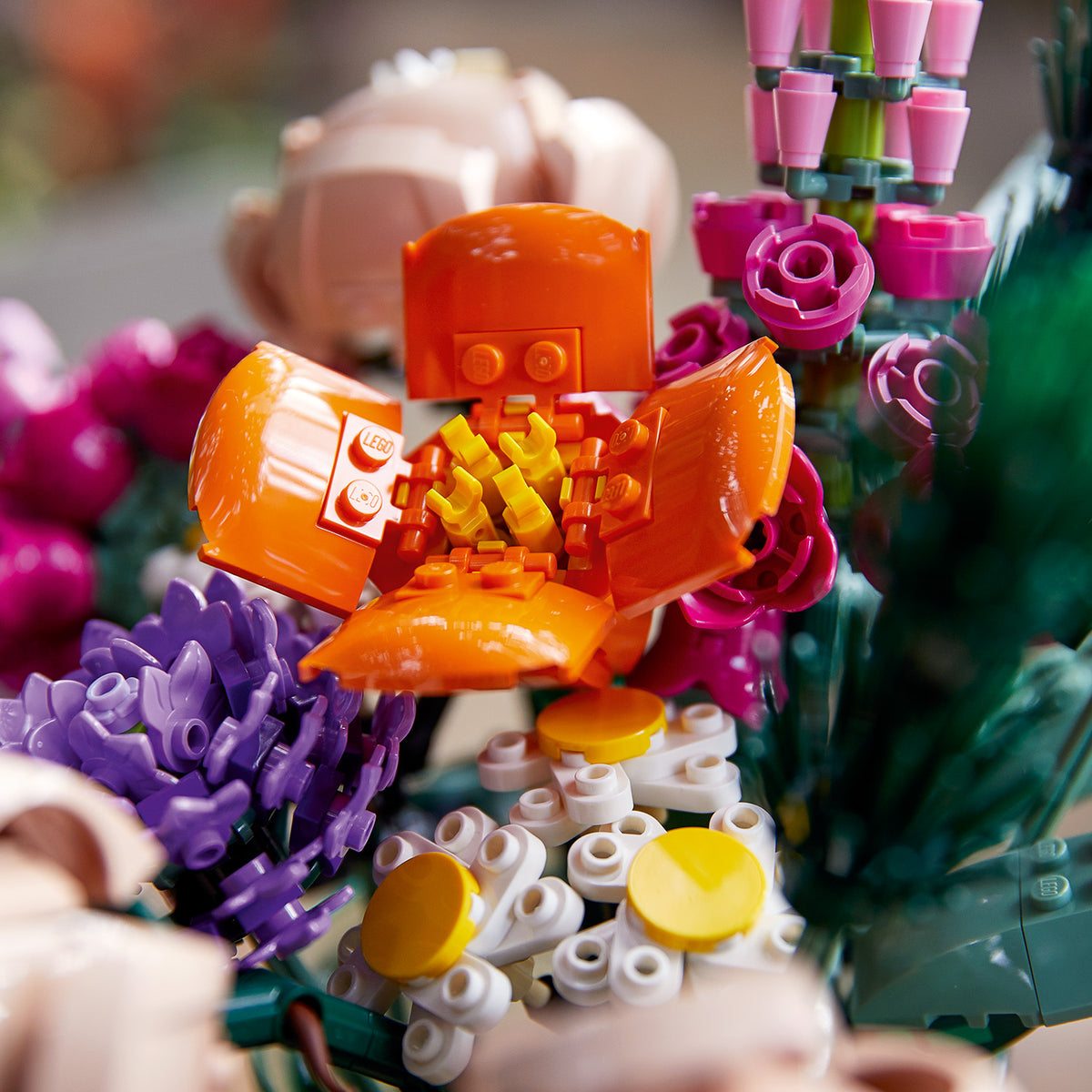 10280 - LEGO® Creator Expert - Bouquet de fleurs LEGO : King Jouet, Lego,  briques et blocs LEGO - Jeux de construction