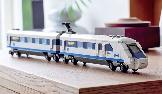 LEGO® Creator High-Speed Train - 40518 – LEGOLAND New York Resort