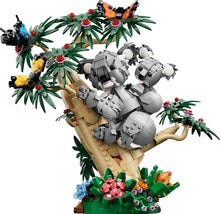 Load image into Gallery viewer, LEGO® Creator 3in1 Wild Animals: Family of Koalas – 31388

