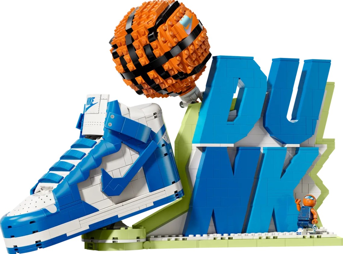 LEGO® Nike Dunk x LEGO® Set – 43008 – LEGOLAND New York Resort