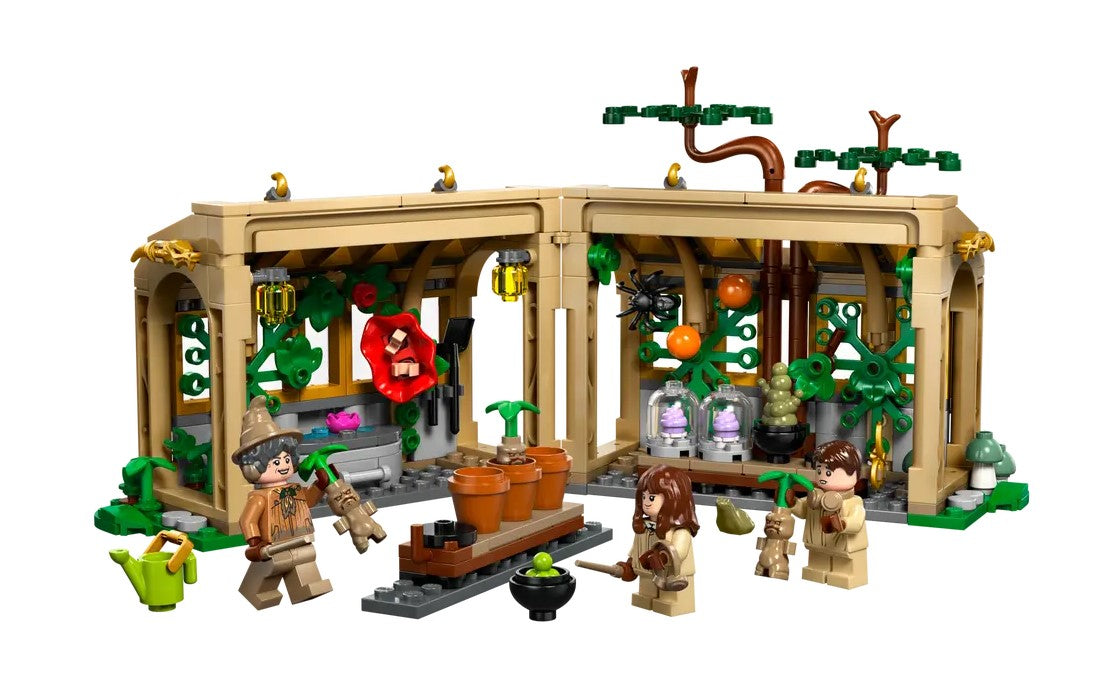 LEGO® Harry Potter™ Hogwarts Castle: Herbology Class – 76445