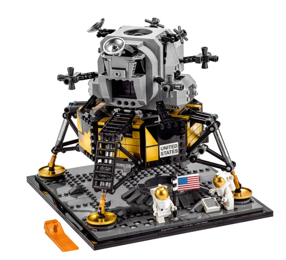 købmand kradse Perversion LEGO® Creator Export NASA Apollo 11 Lunar Lander - 10266 – LEGOLAND New  York Resort