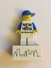 Load image into Gallery viewer, LEGO® Magnet New York - 853599
