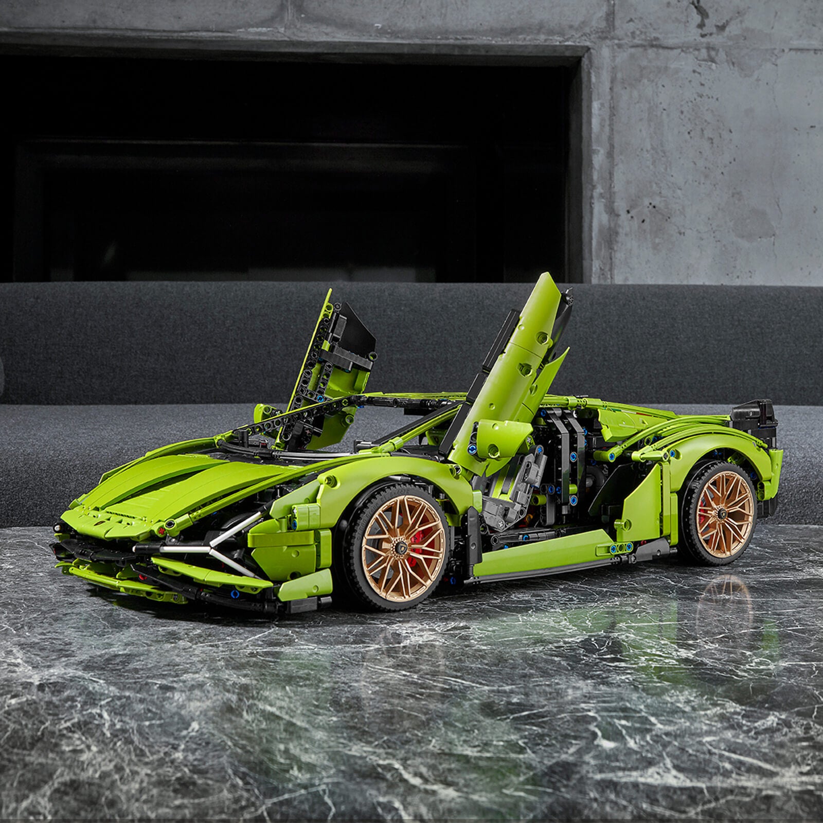 LEGO Lamborghini Sian FKP 37 Technic (42115) - NEW IN BOX, Factory Sealed.